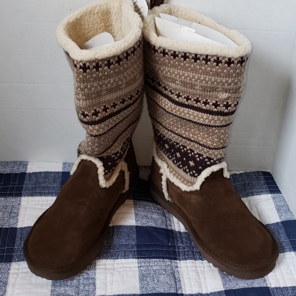 American Eagle Outfitters Shoes - American Eagle NWT CHOCOLATE BROWN LEATHER BOOT 6